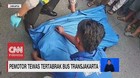 VIDEO: Pemotor Tewas Tertabrak Bus TransJakarta