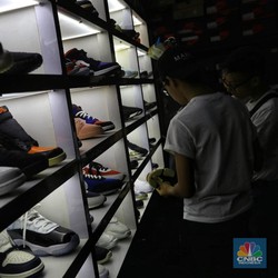 Tenang, Adidas hingga Nike Masih Terus Berproduksi di RI