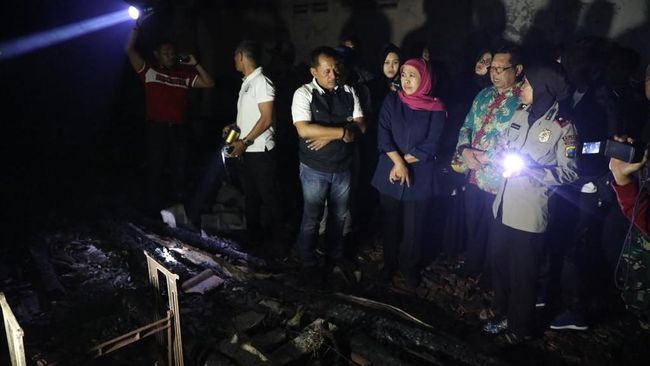 Pasar Ngunut Terbakar, Khofifah Minta Pemkab Reaksi Cepat