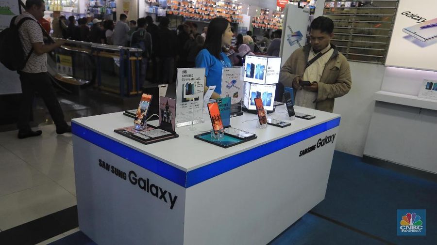 Lembaga riset asal Jerman Gfk masih menempatkan Samsung sebagai penguasa pasar ponsel Indonesia pada kuartal III-2019 dari sisi penjualan.