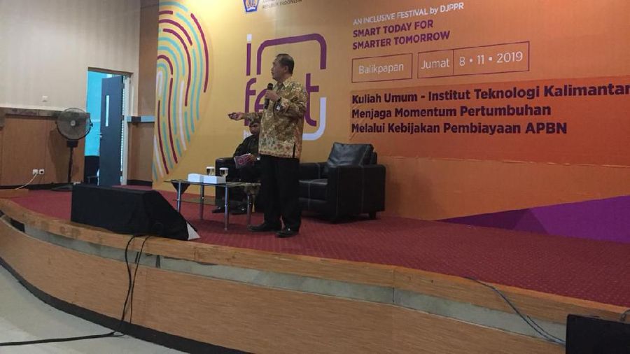 Edukasi Pembiayaan APBN dan Pembangunan Infrastruktur Kepada Civitas Akademika Institut Teknologi Kalimantan Melalui Kuliah Umum Balikpapan -
