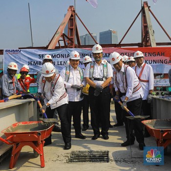 Intip Penampakan Jembatan Lengkung LRT Terpanjang di Dunia