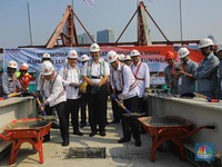 Intip Penampakan Jembatan Lengkung LRT Terpanjang di Dunia