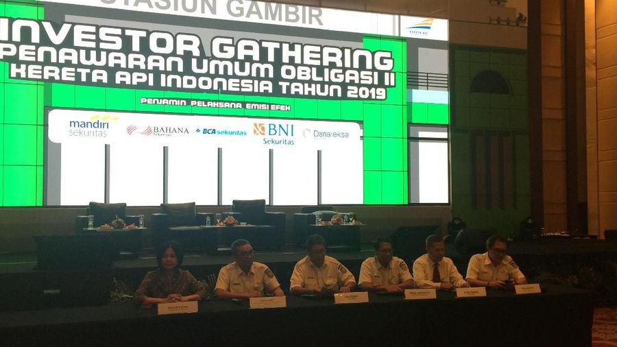 Dana hasil penerbitan surat utang ini akan dipakai untuk refinancing, membeli kereta baru dan peremajaan kereta.