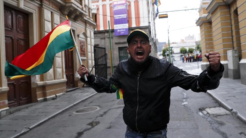 Presiden Bolivia, Evo Morales mengundurkan diri setelah memimpin hampir selama 14 tahun.