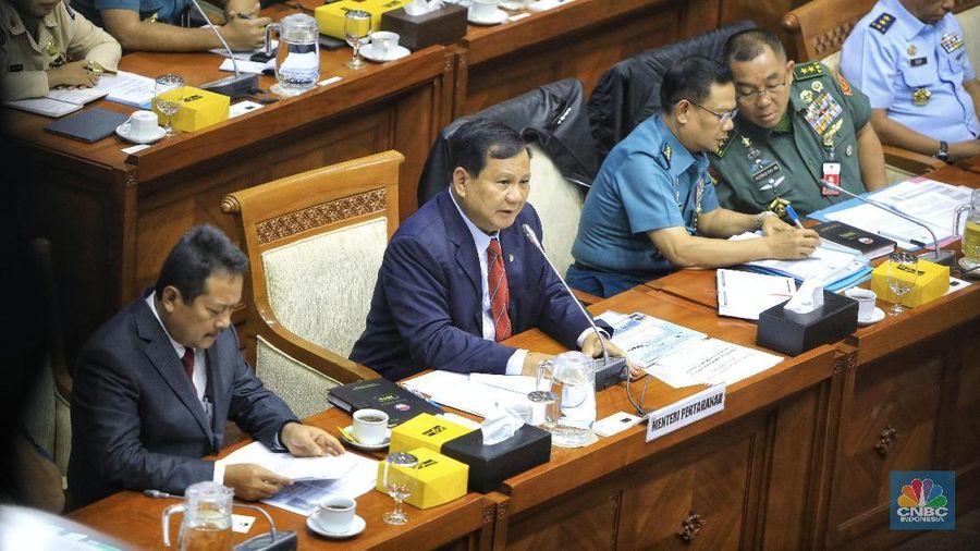 Komisi I DPR RI menggelar rapat kerja dengan Menteri Pertahanan membahas Rencana Kerja Kementerian Pertahanan Tahun Anggaran 2020.