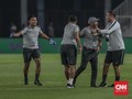 Suasana Ruang Ganti Timnas Indonesia U-19 Saat Fakhri Pamit
