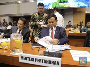 Ini Debut Menhan Prabowo di Komisi I DPR