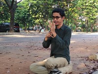 Dapat Driver GrabCar Tuli? Ini Cara Gampang Komunikasinya
