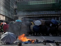 Hong Kong Lumpuh! Kantor & Sekolah Tutup