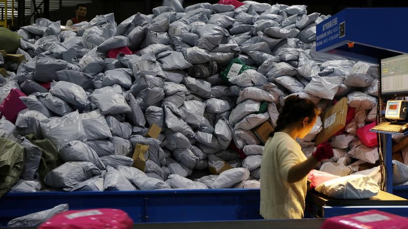 Pada Senin 11/11/2019 atau singles day penjualan ritel Tiongkok, Alibaba Group Holding Ltd, mencapai rekor US$ 38,4 miliar atau Rp 539 triliun dalam sehari