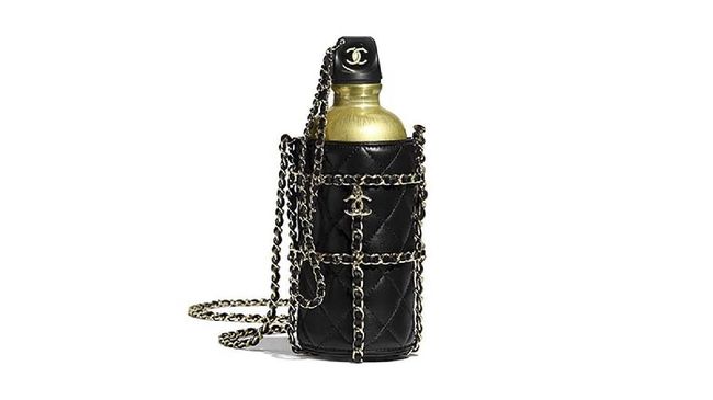 Botol Minum Emas Chanel Akan Dijual Dengan Harga RP.78,2 Juta Perbuah Nya