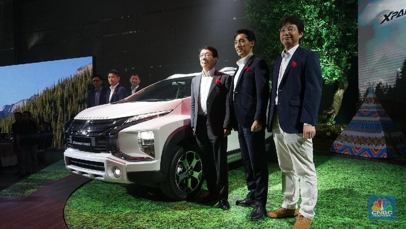 Mobil Xpander Cross ini merupakan gabungan dari karakter kendaraan khas multi purpose vehicle (MPV) dengan kendaraan sport utility vehicle (SUV).