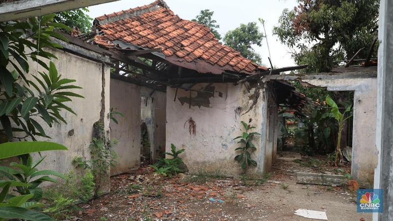 Dahulu, orang Vietnam masuk sekitar tahun 1976 hingga 1977 dan tidak lama kemudian atau sekitar tahun 1981 keluar meninggalkan kampung dukuh.