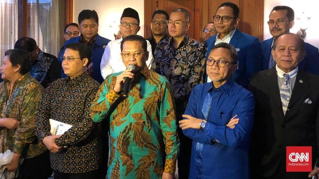 Zulhas ke Bamsoet: Salam Sejahtera Calon Ketua Umum Golkar