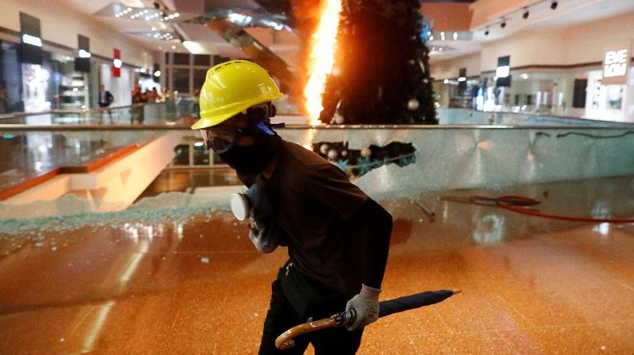 Hong Kong Juga Semakin Membara