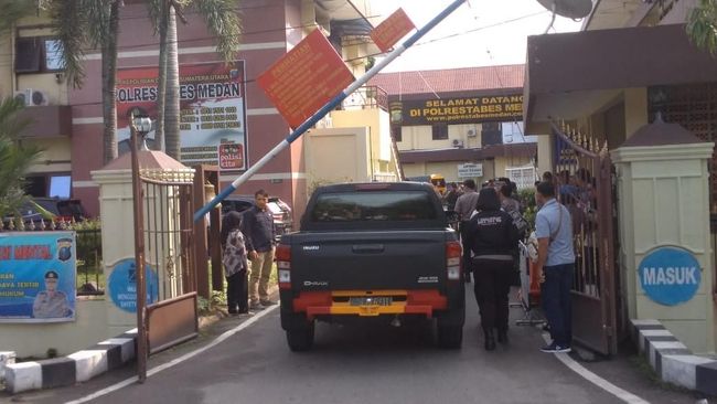 Ledakan di Polrestabes Medan, 1 Orang Dilaporkan Tewas