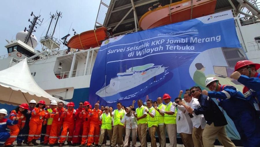 Lintasan survei seismik 2D sepanjang 30.000 km yang melalui titik potensi sumber daya migas, diharapkan akan mendukung ketahanan energi nasional.