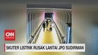 VIDEO: Skuter Listrik Rusak Lantai JPO Sudirman
