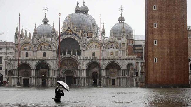 Hujan Deras Picu Banjir 1,9 Meter di Venesia