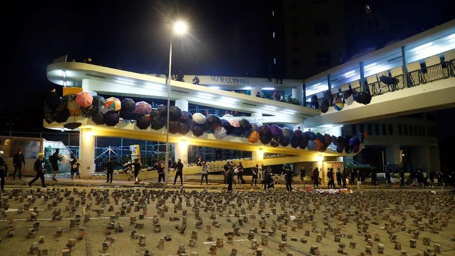 Hong Kong diperkirakan akan mengkonfirmasi bahwa kota itu telah jatuh ke dalam resesi pada hari Jumat (15/11/2019)