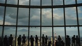 Jika Sky Circus Sunshine 60 berupa gedung setinggi 60 lantai, maka Roppongi Hills Mori Tower memiliki tinggi 54 lantai. Lebih rendah, namun pemandangan dari atasnya masih sama indahnya. (AP Photo/Jae C. Hong)