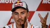 Jorge Lorenzo mengatakan MotoGP Valencia 2019, Minggu (17/11), akan menjadi balapan terakhirnya di MotoGP. (JOSE JORDAN / AFP)
