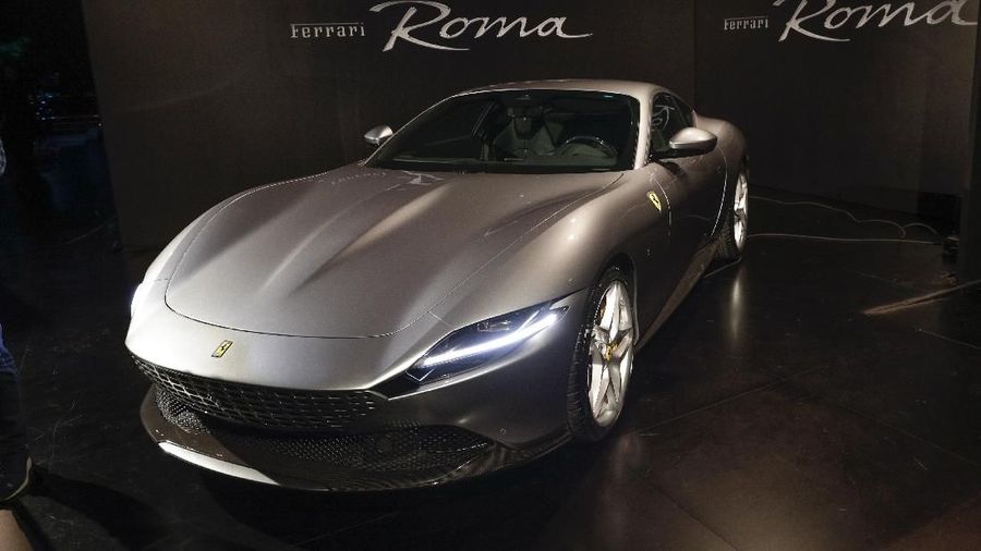 Ferrari kembali keluarkan model baru terbaru dengan desain Grand Tourer klasik pada Kamis, 14 November 2019. Harga berkisar Rp 3,1 triliun. 