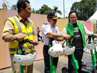 Grab dan DKI Bikin Jalur Sepeda dan Skuter Listrik
