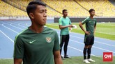 Winger Persib Bandung Febri Hariyadi kembali mendapat panggilan memperkuat Timnas Indonesia untuk melawan Malaysia di Kualifikasi Piala Dunia 2022. (CNN Indonesia/Nova Arifianto)