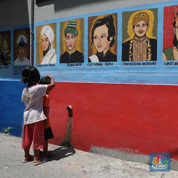 Keren! Begini Penampakan Mural Edukatif di Pademangan Timur