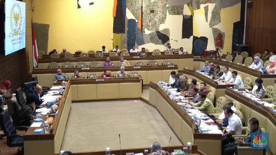 Rapat kerja Komisi II DPR RI dengan Kementerian ATR/BPN (CNBC Indonesia/Cantika Adinda Putri)
