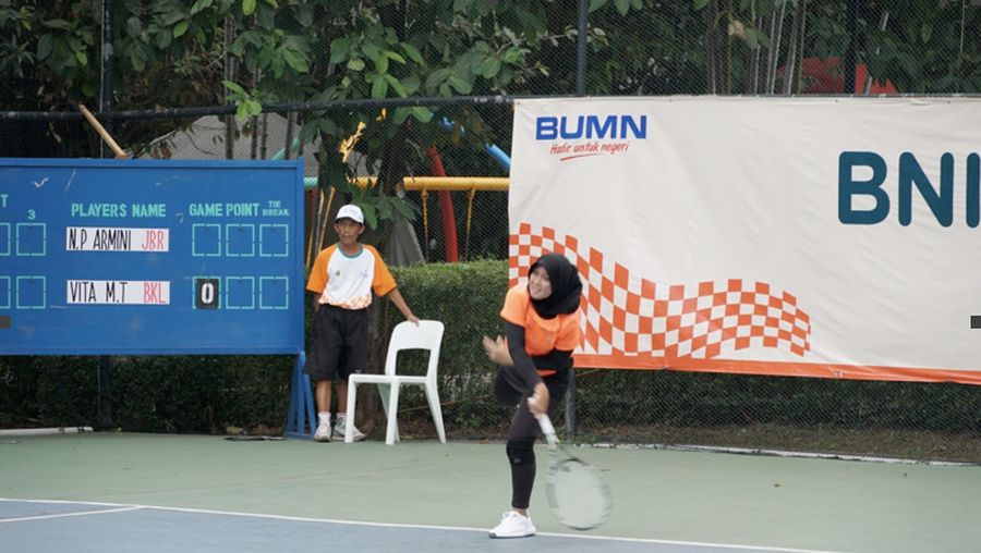 Para petenis nasional mulai unjuk gigi dan saling bertarung dalam turnamen 