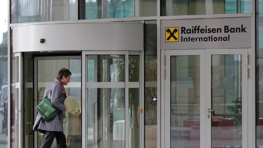 Ini menjadi peluru baru untuk menyerang Bank Sentral Eropa (European Central Bank/ECB) atas kebijakan suku bunga negatifnya.