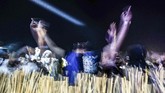 Sebagian besar dari 5.000 orang yang bersuka ria adalah penduduk Tunisia, beberapa di antaranya belum pernah mengunjungi daerah itu sebelumnya. (AFP/Amine Landoulsi)