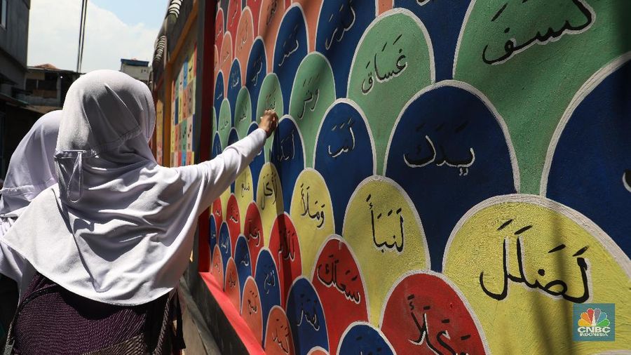 Mural Edukatif di Pademangan Timur (CNBC Indonesia/Tri Susilo)