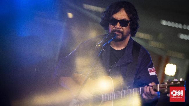 Sir Dandy, Bisnis Mebel Rumahan Berujung Digaet Label Rekaman