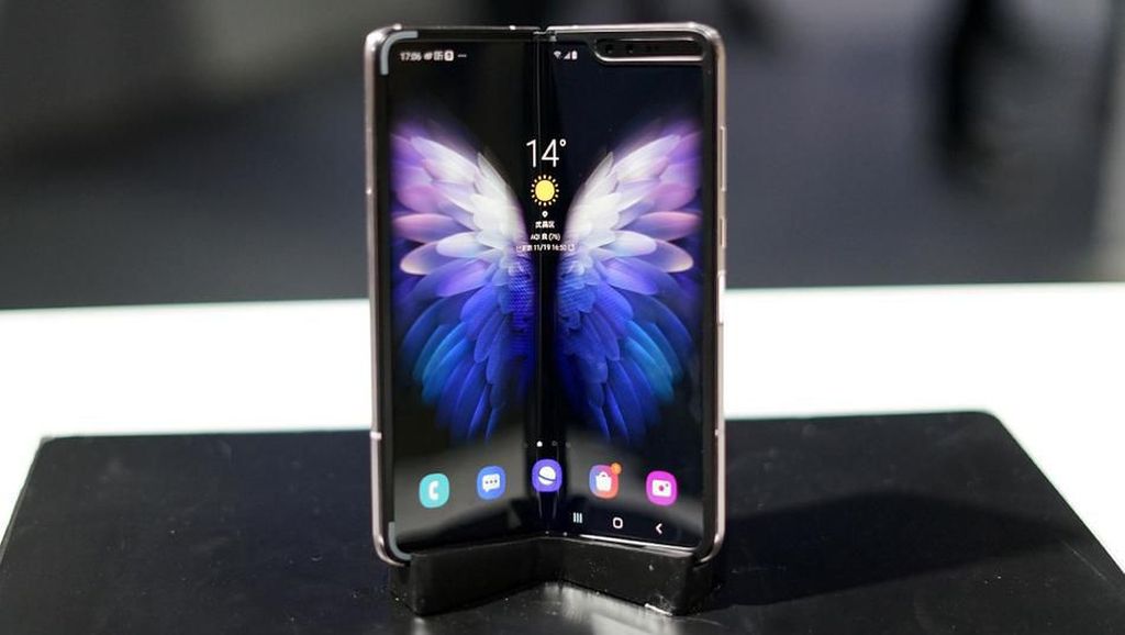 Penampakan Galaxy W20 5G yang Bikin Kesengsem Penampakan Galaxy W20 5G yang Bikin Kesengsem