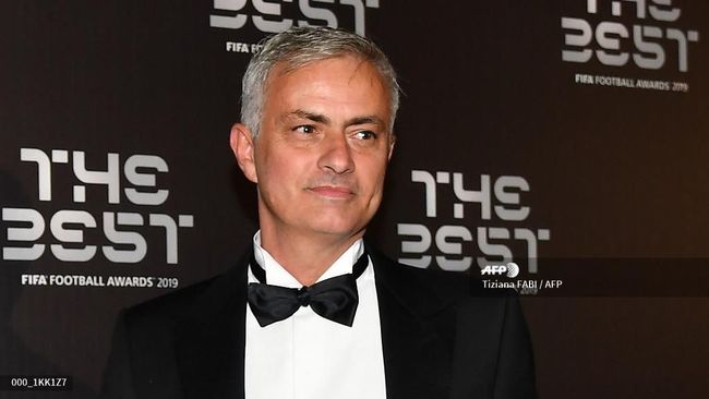 Steward Mirip Mourinho di Laga Everton Jadi Guyonan Netizen