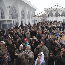 Kashmir Rugi Hingga US$ 1 Miliar, Ada Apa?