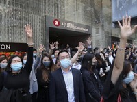Demo Masih Berlanjut di Hong Kong yang Carut Marut