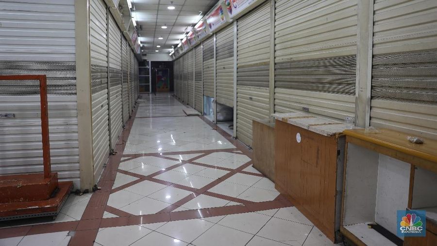 Pasar Tanah Abang dinobatkan sebagai pasar terbesar se-Asia Tenggara.