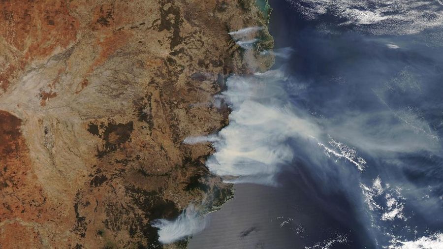 Kabut asap akibat kebakaran lahan menyelimuti Sydney, Australia Kamis (21/11/2019).
