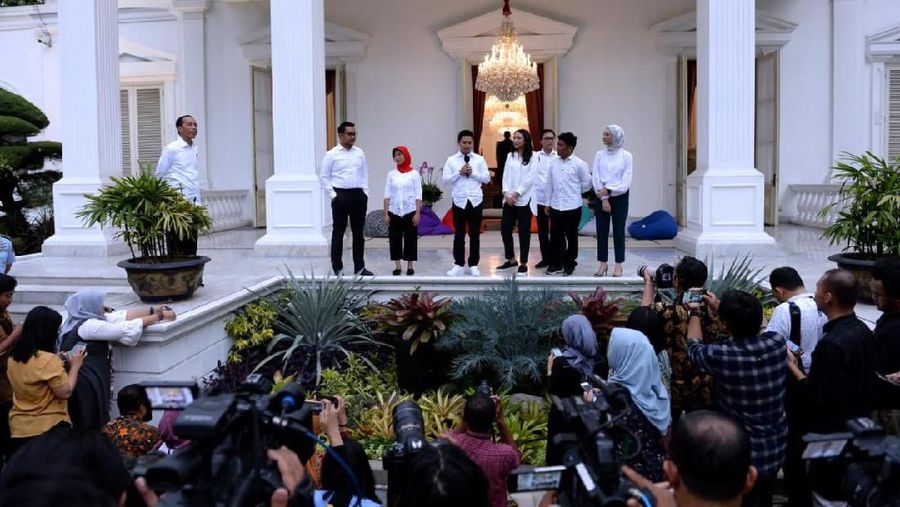 Jokowi meyakini tujuh orang staf khusus dari kalangan milenial akan memberikan gagasan segar dan inovatif.