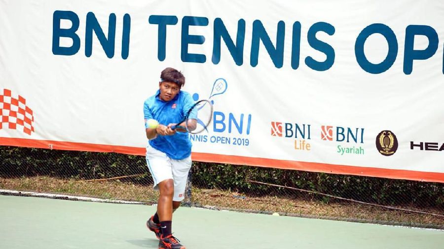 Fadona sukses mengatasi perlawanan Priska dan melaju ke final melalui kemenangan rubber set di BNI Tennis Open 2019