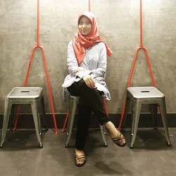 Segudang Prestasi Ayu Kartika Dewi, Stafsus Milenial Jokowi