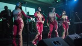 Denyut kehidupan malam di Maracaibo masih terasa, meski semakin lemah akibat lesunya perekonomian. (AP Photo/Rodrigo Abd)