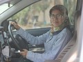 Usia Tak Jadi Penghalang Sawitri Nafkahi Anak dengan Nge-Grab
