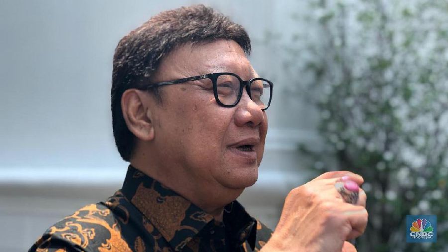 Menteri Pendayagunaan Aparatur Negara dan Reformasi Birokrasi (Menpan RB) Tjahjo Kumolo (CNBC Indonesia/Chandra Gian Asmara)