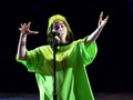 Bernyanyi Selamatkan Billie Eilish dari Depresi